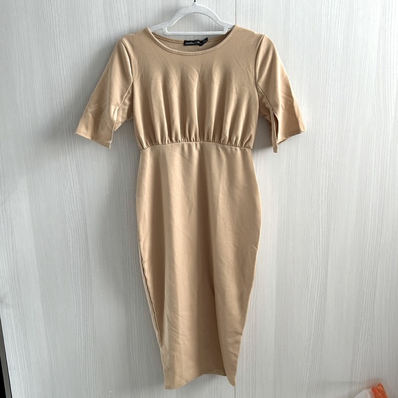 NWT pencil skirt maternity dress BooHoo maternity size 4 ( small) camel office - Picture 1 of 8